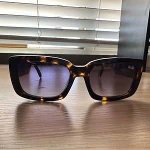 Quay YADA YADA turquoise sunglasses